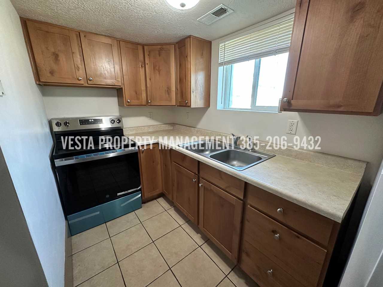 2201 Jefferson Ave #D - Photo 6 of 13