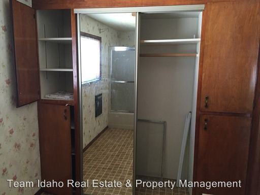 660 Elm St - Photo 3 of 20