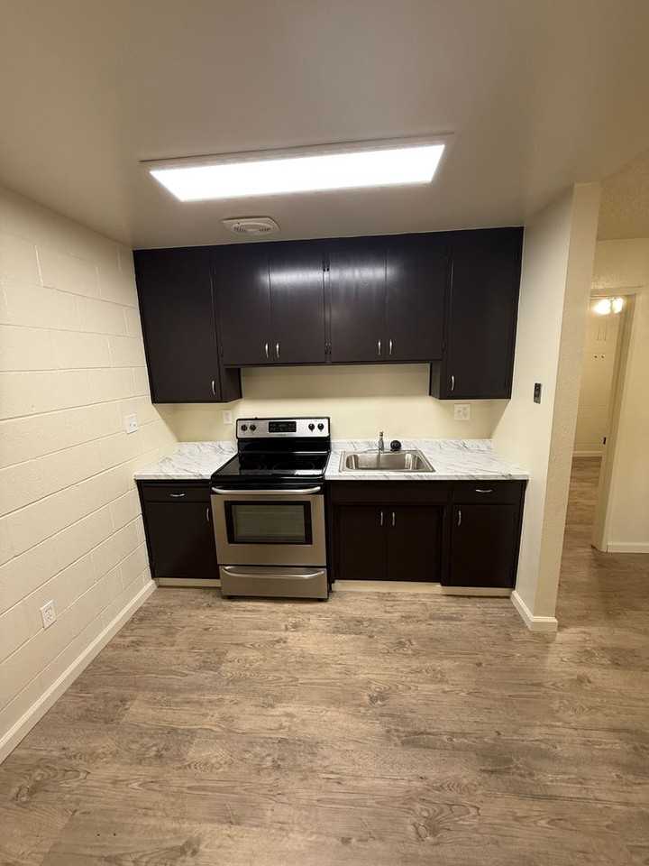 AMBER LIGHTS APTS - Photo 5 of 20
