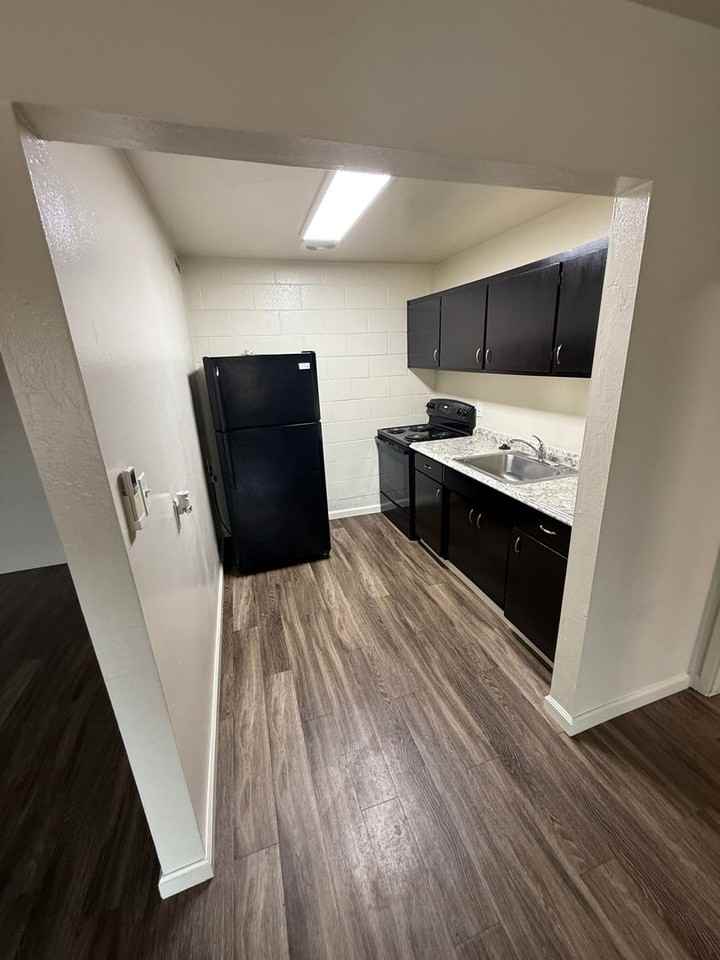 Del Nido Apartments - Photo 7 of 23