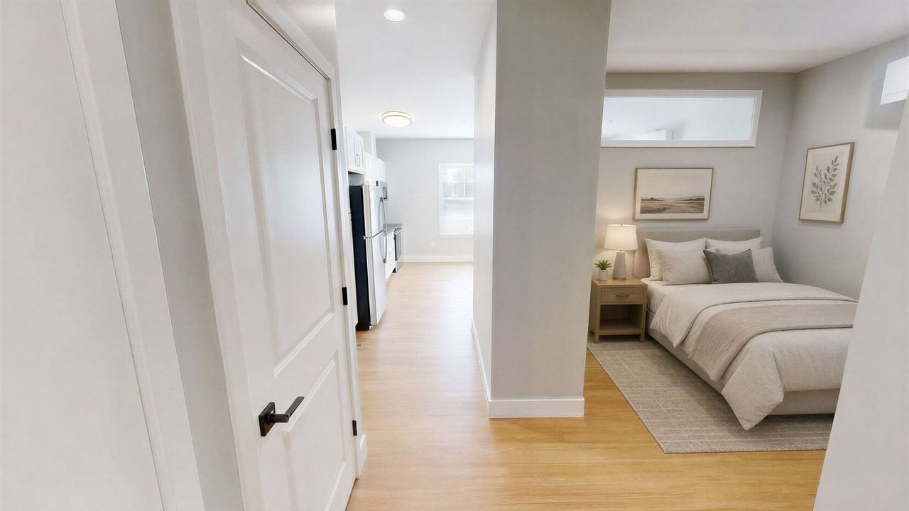 Founders Square — New Luxury Apartments in a Walkable Downtown - Photo 4 of 22