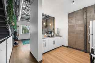 4801 S Congress Ave #D1 - Photo 1 of 1