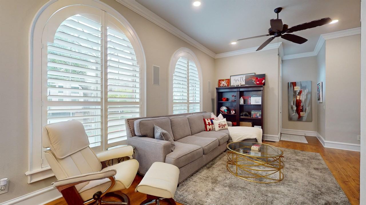 N Campbell Ave #3 - Photo 4 of 10