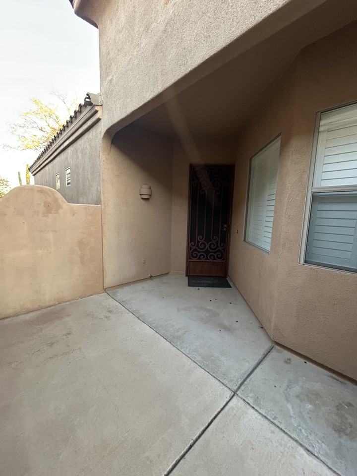5102 N Pinnacle Point Dr #1 - Photo 3 of 20