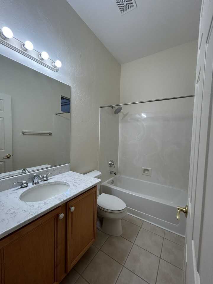 5102 N Pinnacle Point Dr #1 - Photo 6 of 21