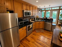featured image of 1015 W Huron St