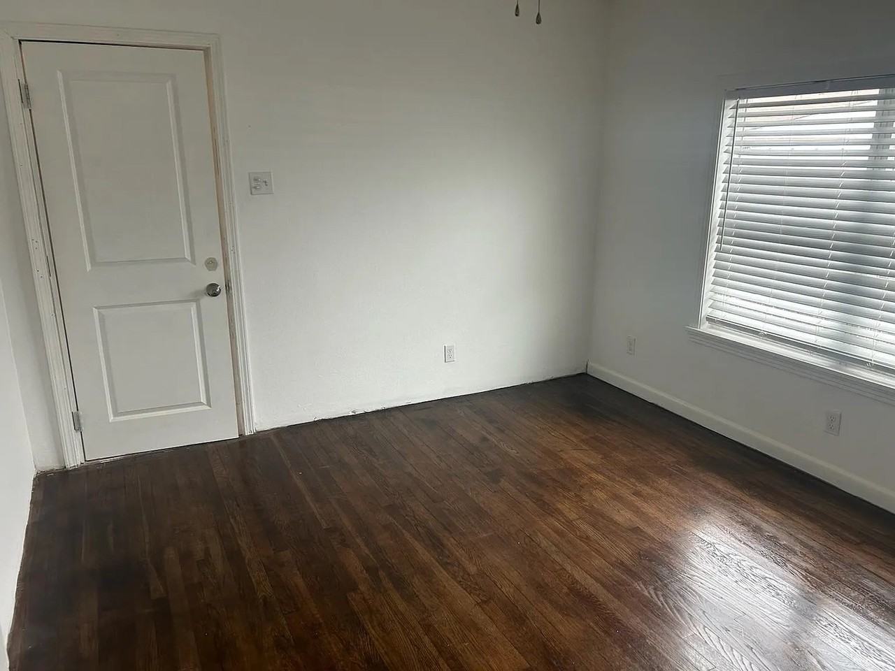 127 Motel Dr - Photo 6 of 20