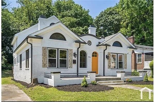 984 Dill Ave Sw - Photo 3 of 32