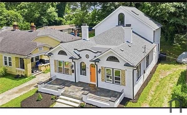 984 Dill Ave Sw - Photo 4 of 32