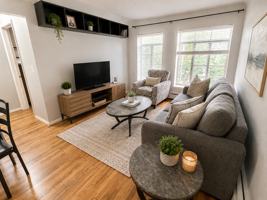 featured image of 801 W Madison St