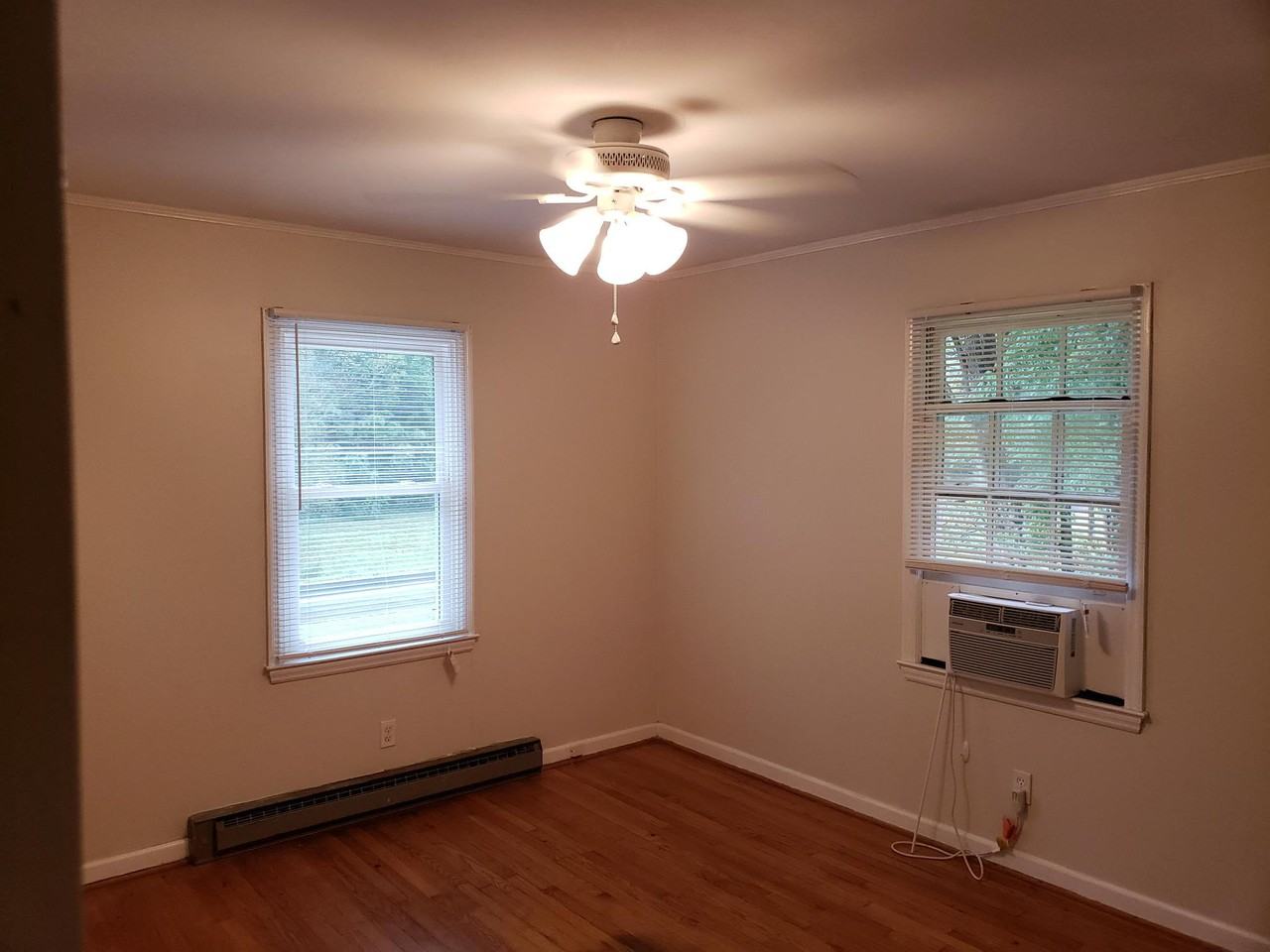 419 Banks St #C - Photo 6 of 8