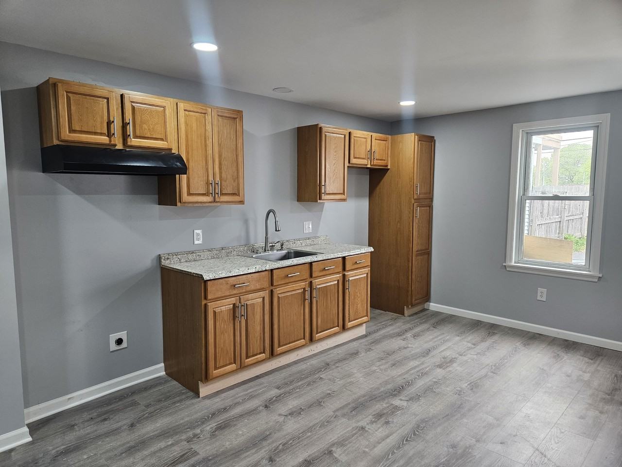 111 W Blaine St #3 - Photo 3 of 11