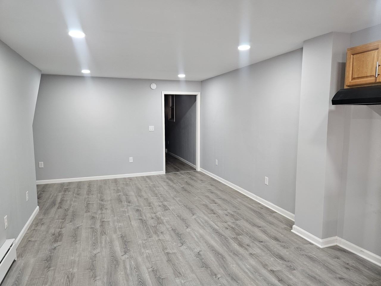 111 W Blaine St #3 - Photo 5 of 11