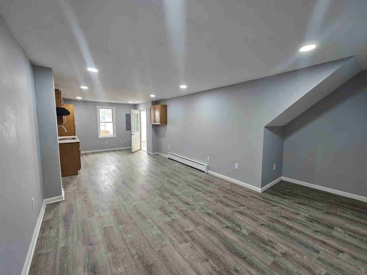 111 W Blaine St #3 - Photo 6 of 11