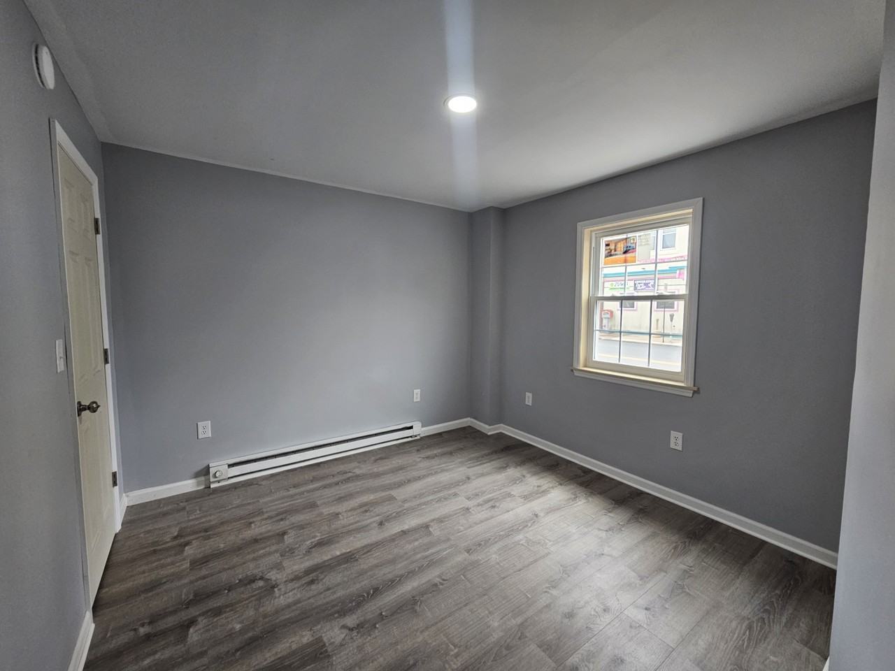 111 W Blaine St #3 - Photo 7 of 11