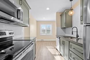 621 Chestnut St #WEST - Photo 1 of 1