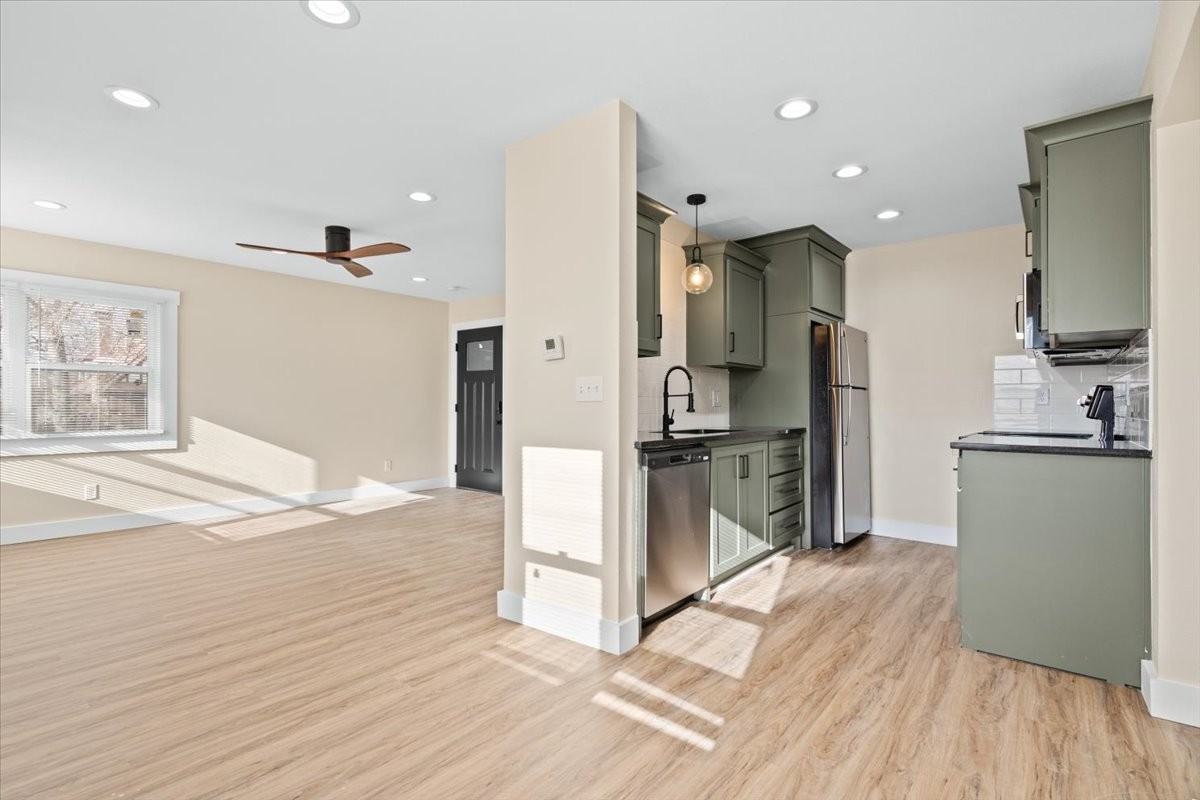 621 Chestnut St #WEST - Photo 3 of 17