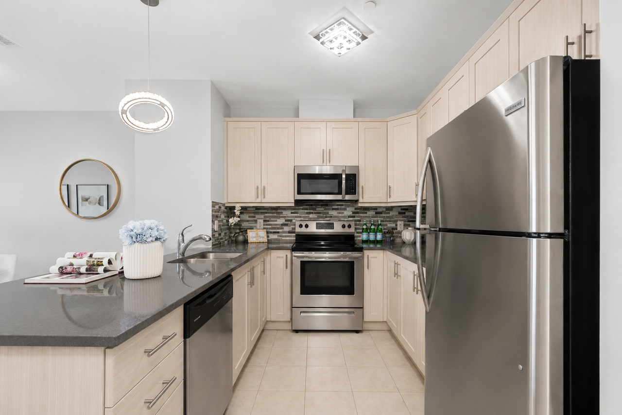 7325 Markham Road #809 - Photo 4 of 27