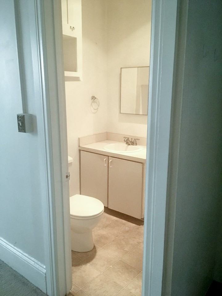 Madison Court - Photo 3 of 40