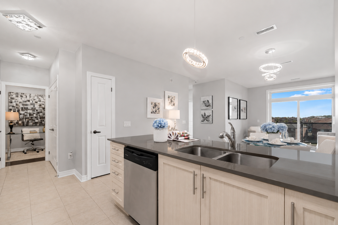 7325 Markham Road #809 - Photo 5 of 27