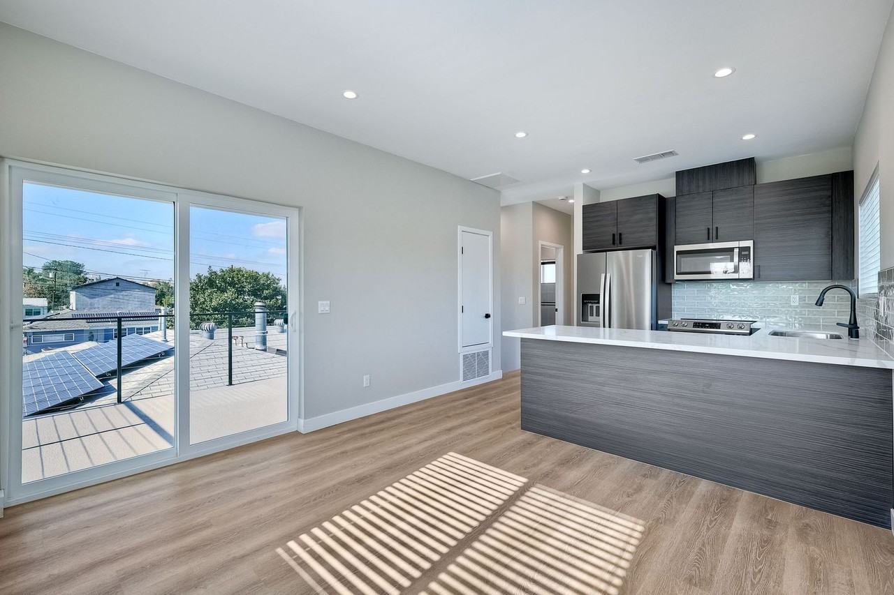 5169 Tipton St #5169 - Photo 6 of 19