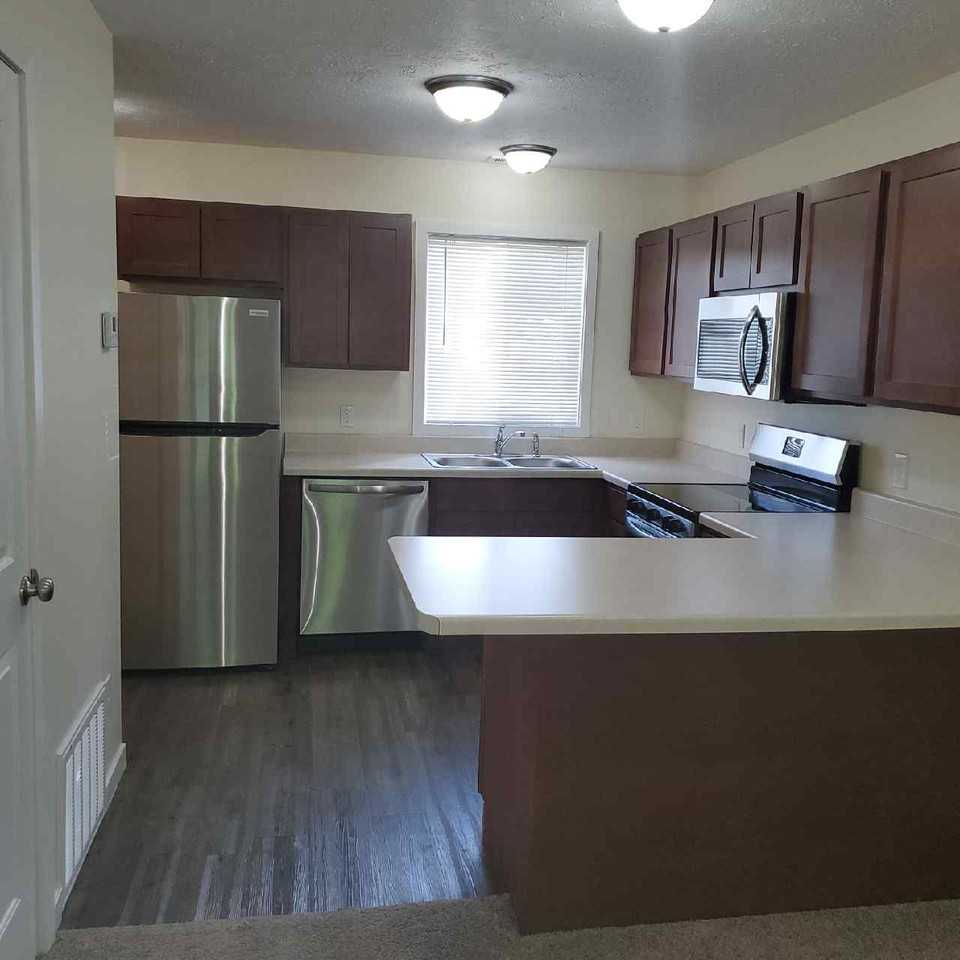 3904 Vale Dr #3904 - Photo 2 of 46