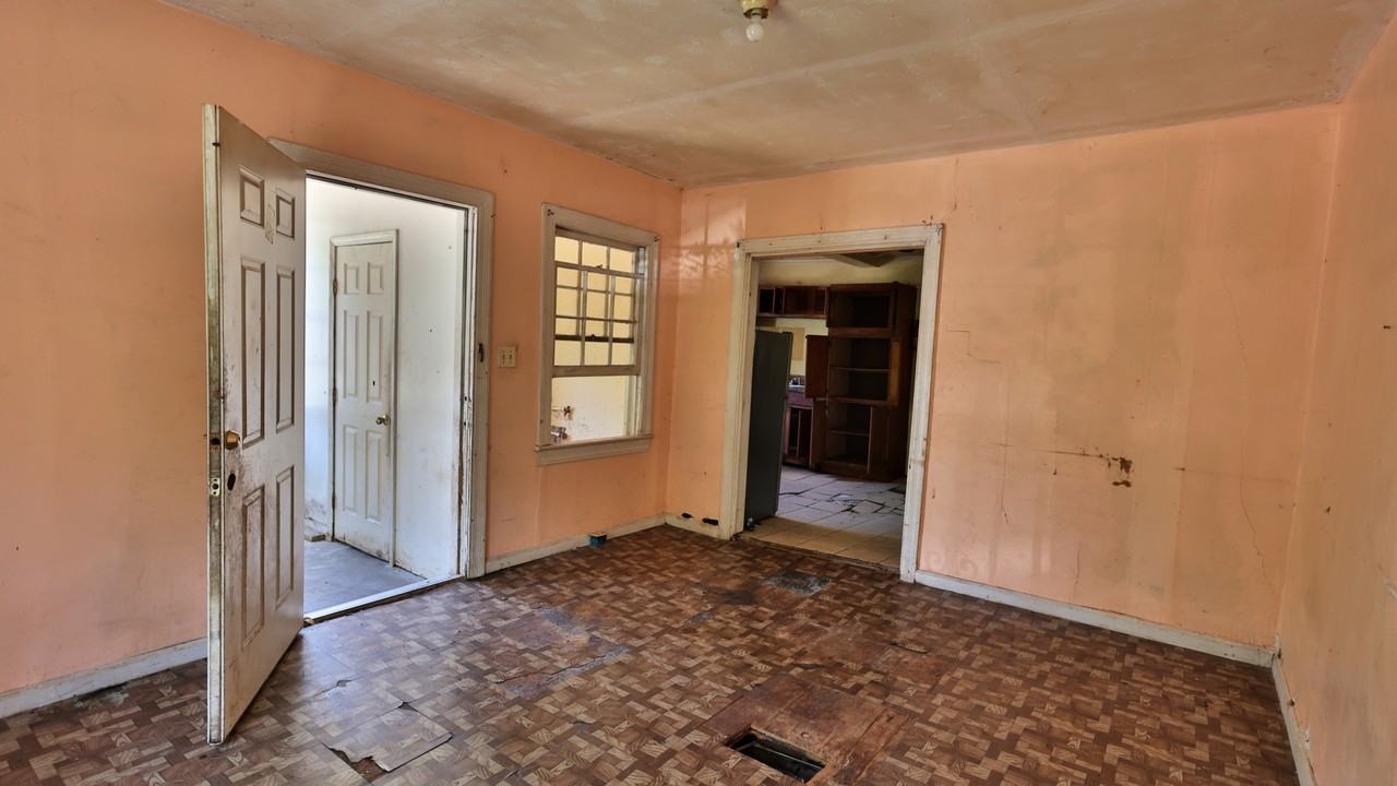 127 Barbara Ave #1 - Photo 2 of 19