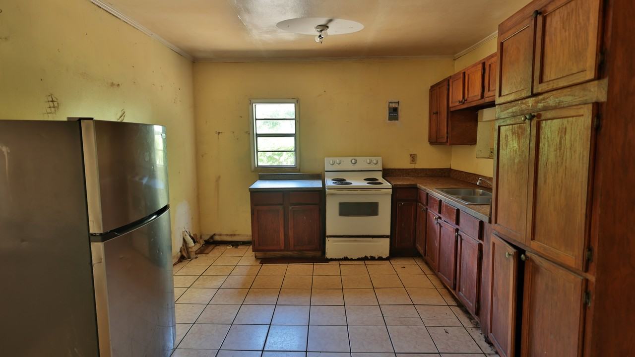 127 Barbara Ave #1 - Photo 6 of 19
