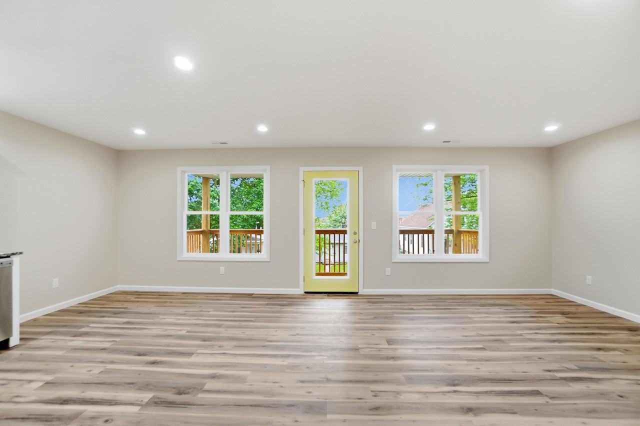 1626 Howell St #1 - Photo 3 of 30