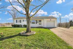 featured image of 9 Glenview Dr #1