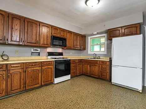 1629 Prescott St #1 - Photo 3 of 9