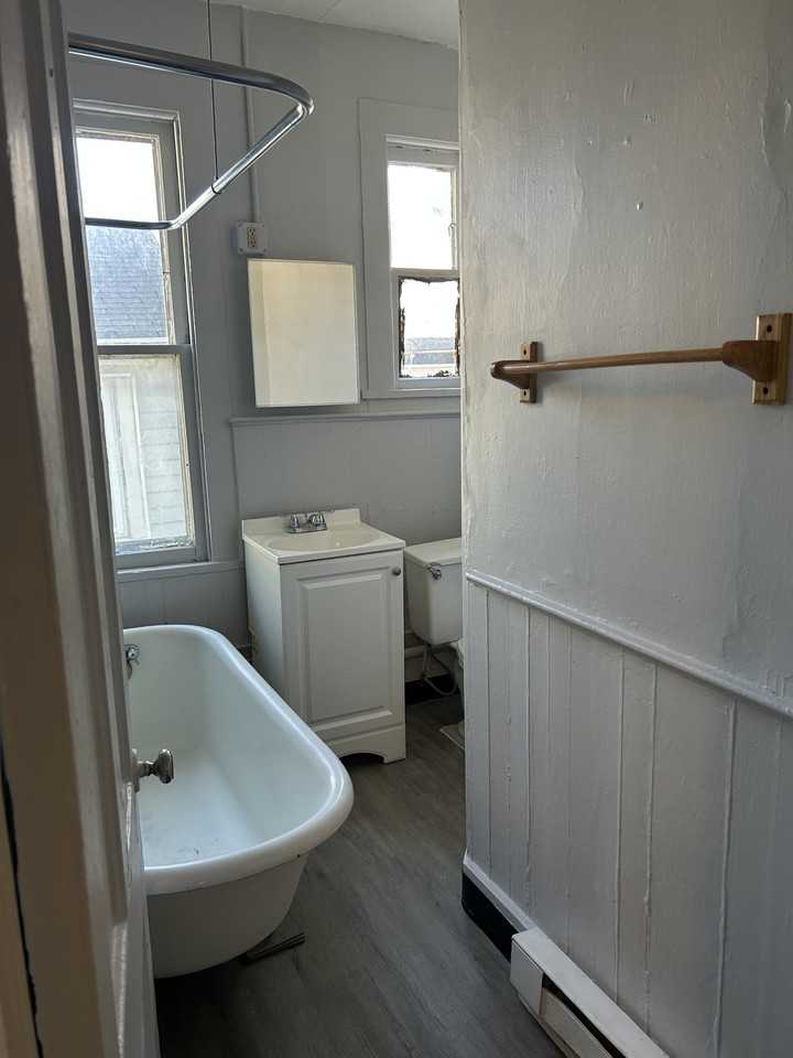 36 Hoffman Pl #4 - Photo 3 of 5