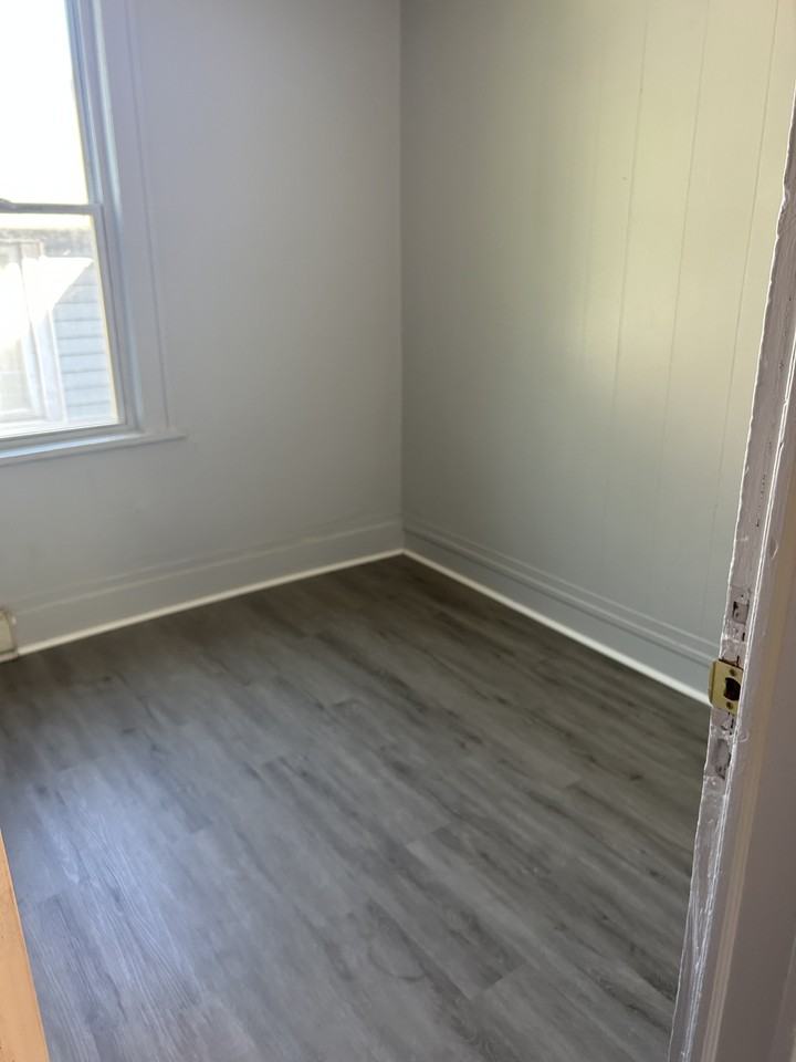 36 Hoffman Pl #4 - Photo 4 of 5
