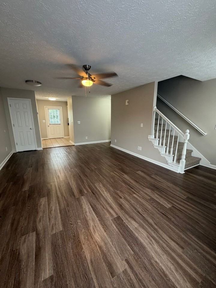 1 Ivy Ct - Photo 2 of 13