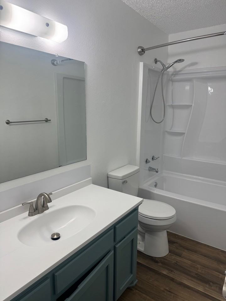 925 Saratoga St #1 - Photo 6 of 6