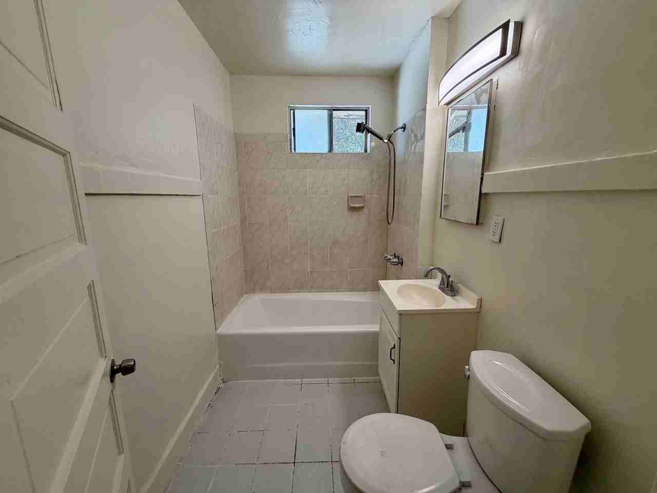 917-917 1/2 Dos Robles #917A - Photo 6 of 10
