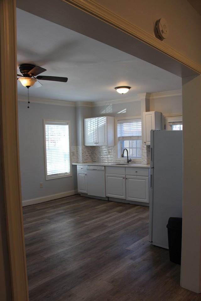 911 N Fillmore St #2 - Photo 4 of 12