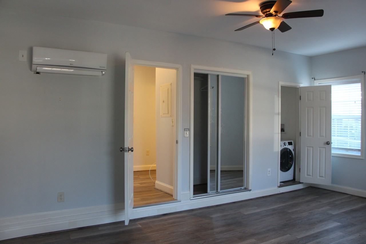 911 N Fillmore St #2 - Photo 7 of 12