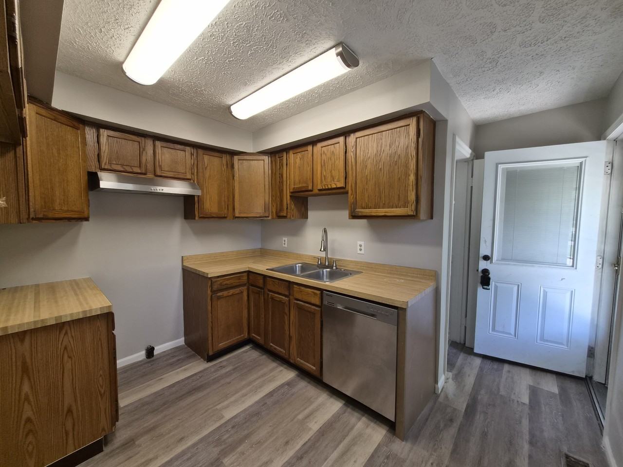 3707 N Riley Ave #1 - Photo 5 of 19