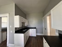 featured image of 925 E Main St #925