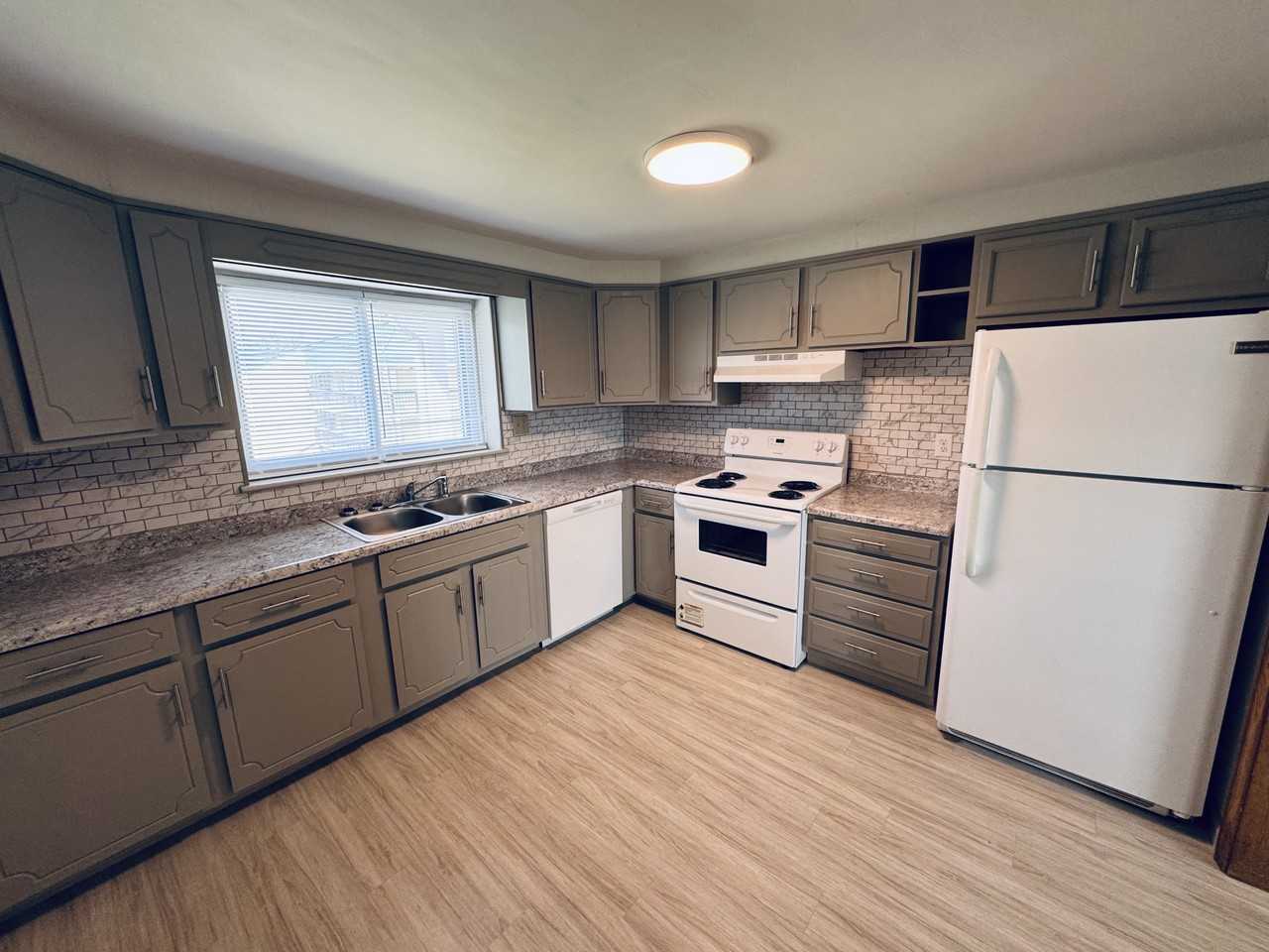 1393 Saratoga Ave #1 - Photo 3 of 18