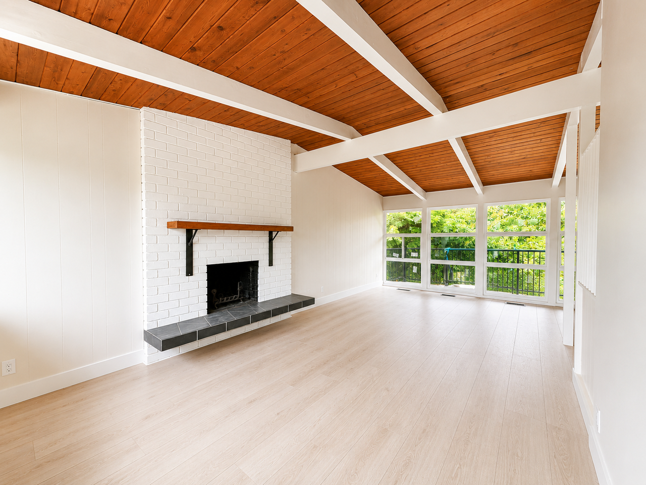 3263 Highland Boulevard - Photo 3 of 18