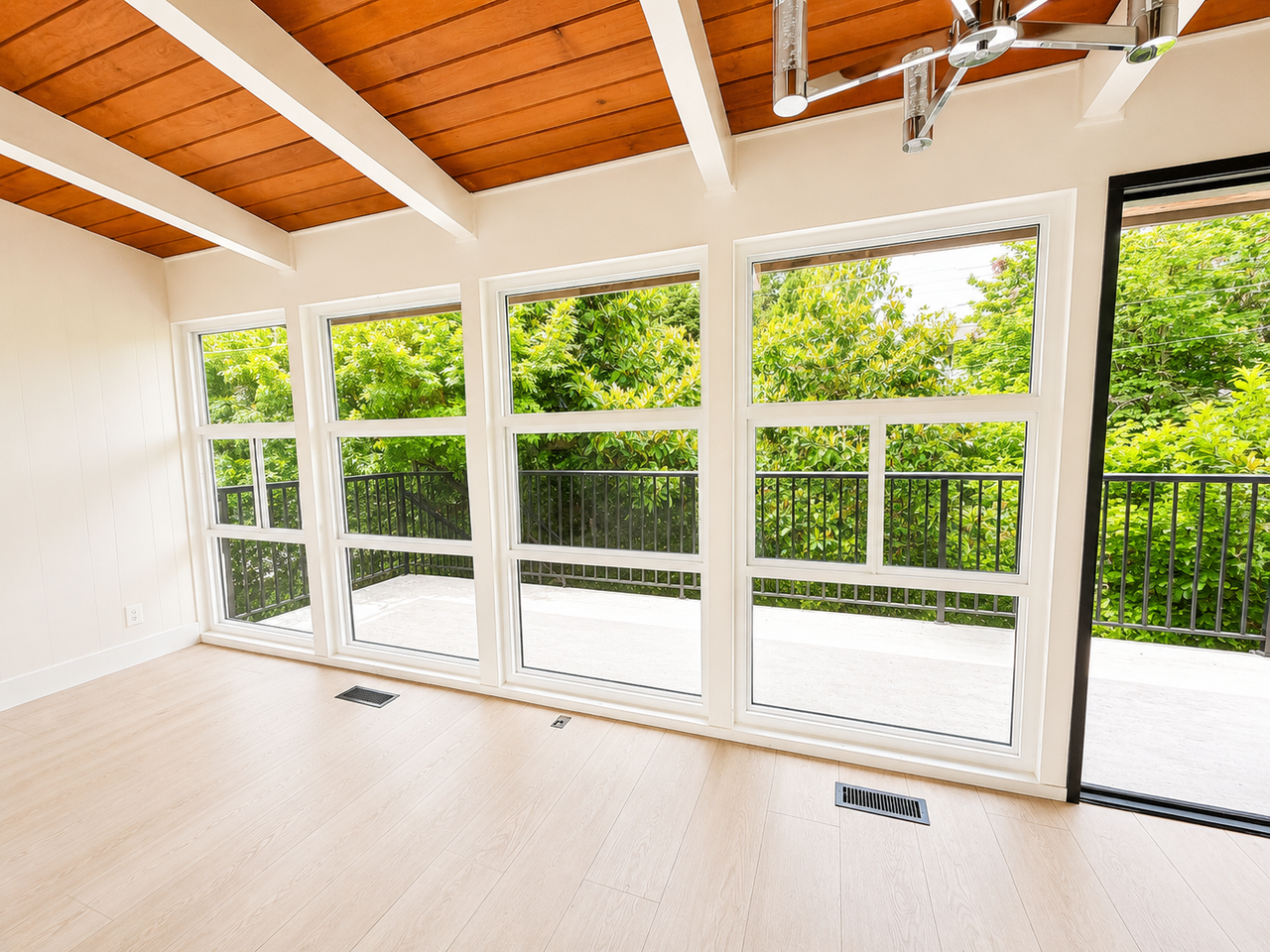 3263 Highland Boulevard - Photo 4 of 18