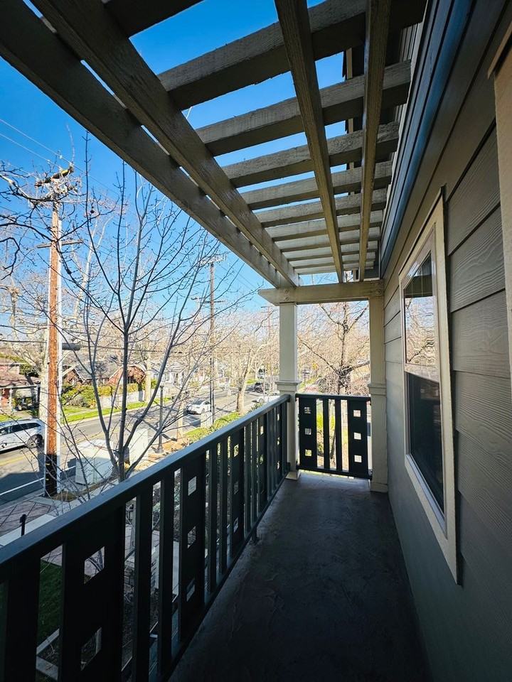 H Street Apartments - Photo 3 of 12