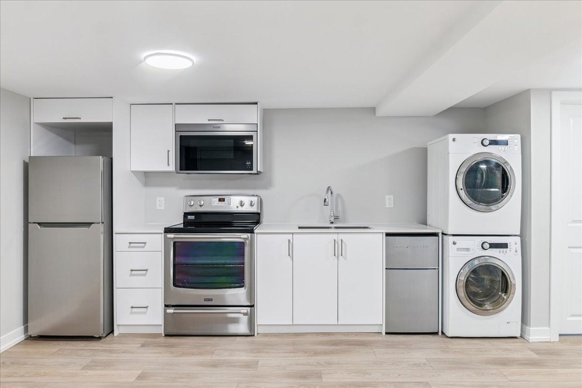245 Church Street South - Photo 6 of 15