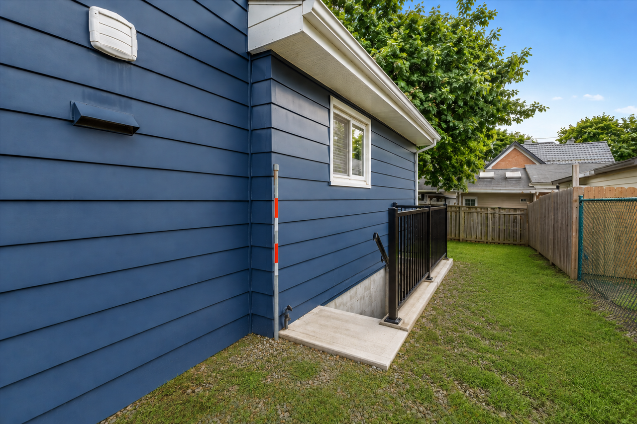 245 Church Street South - Photo 2 of 15