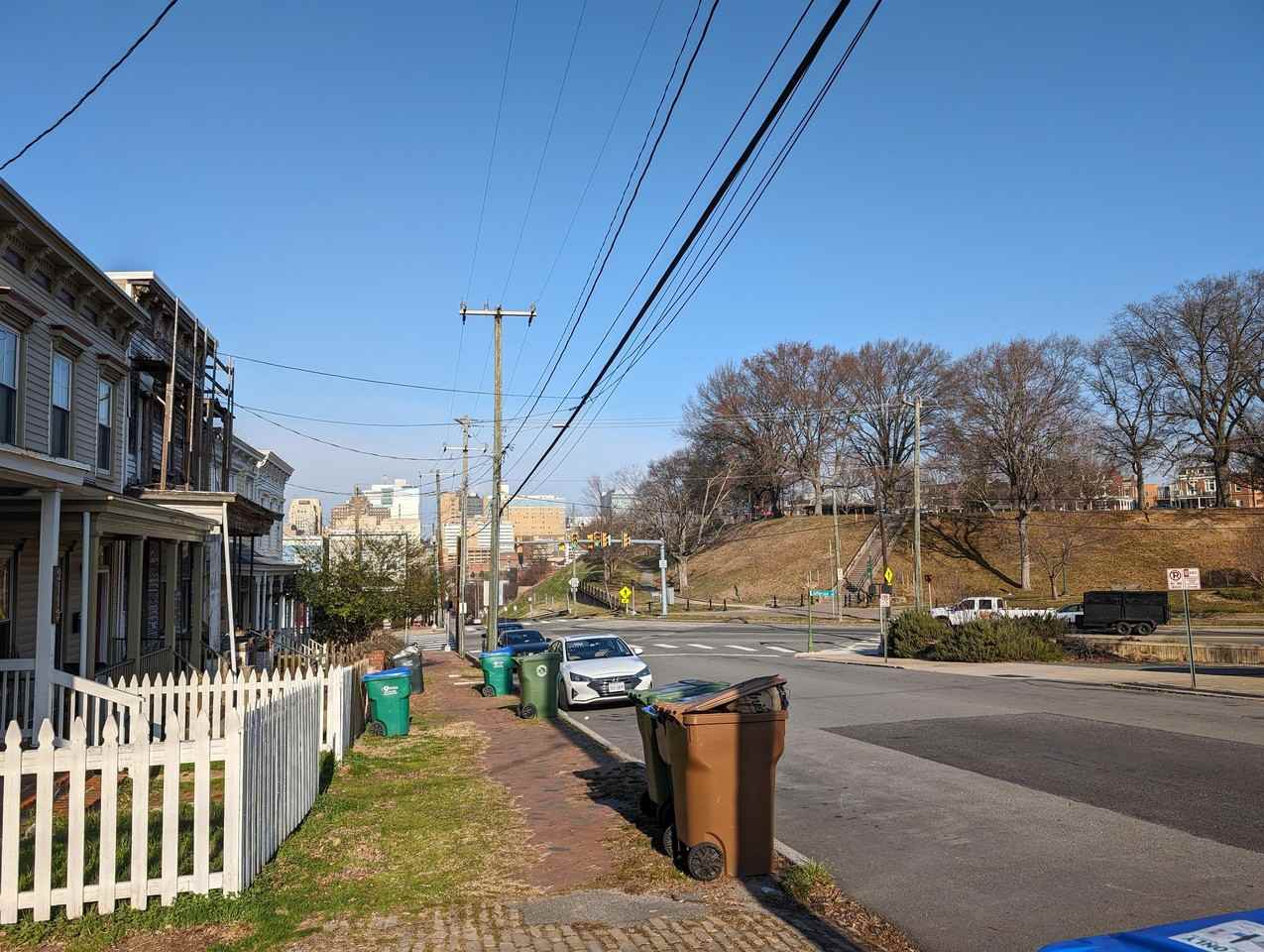 2115 East Marshall Street - A Upstairs - Photo 2 of 39
