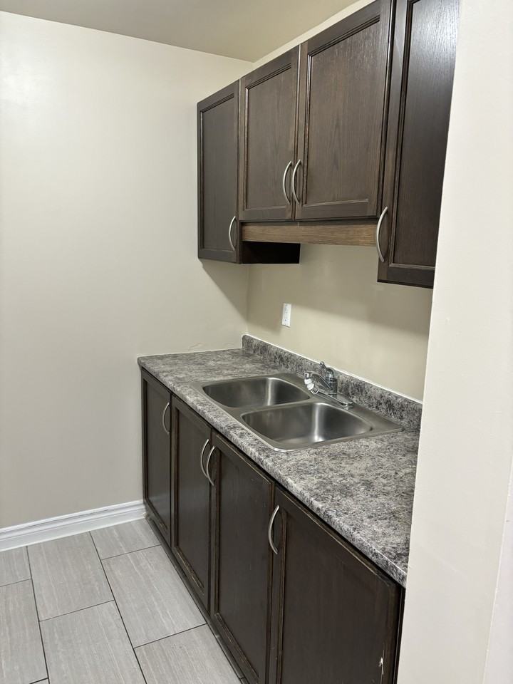 225 Old Carriage Dr #609 - Photo 4 of 15