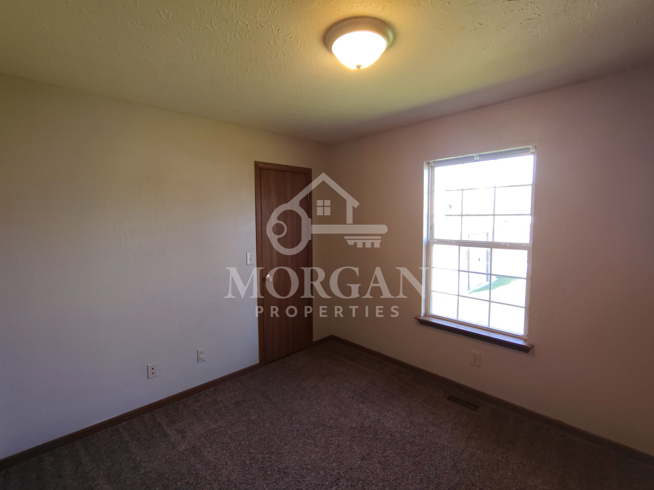 1305 Chesterfield Dr - Photo 6 of 8