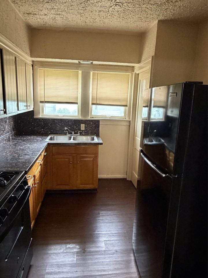 342 Potomac Ave #A - Photo 4 of 12